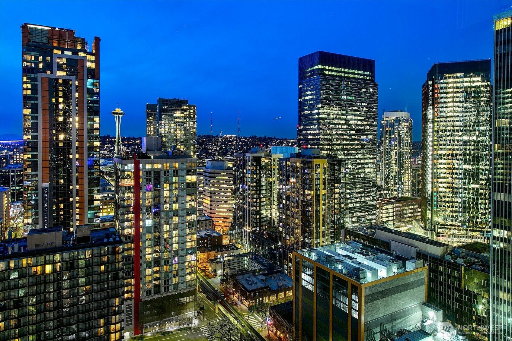 Property Photo: 1920 4th Avenue 2101 WA 98101