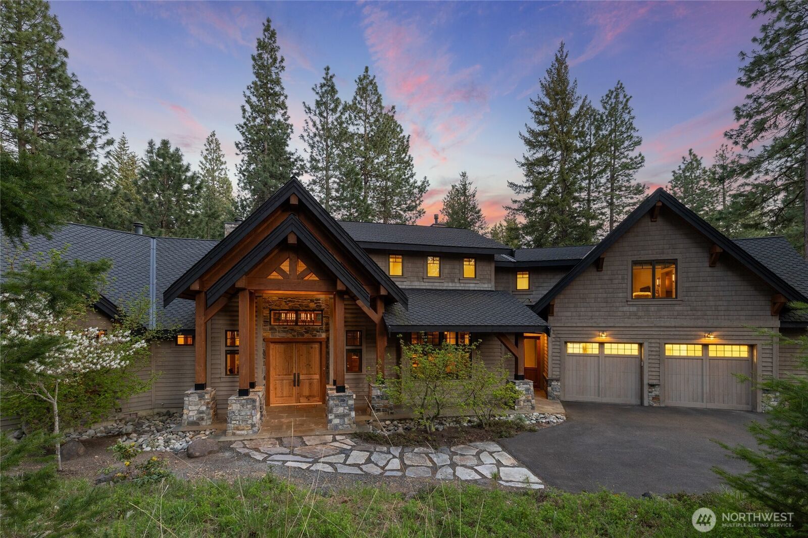 Property Photo:  160  Bunchberry Court  WA 98922 