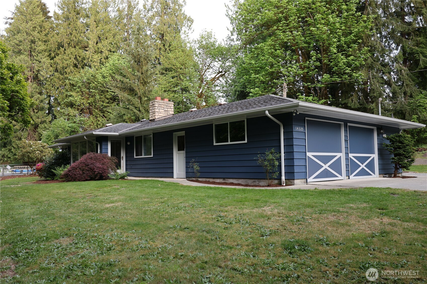 Property Photo: 14325 243rd Avenue SE WA 98272