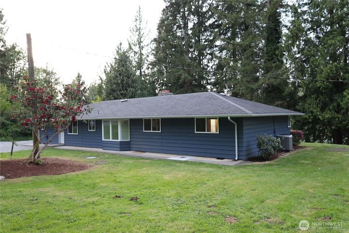 Property Photo:  14325  243rd Avenue SE  WA 98272 