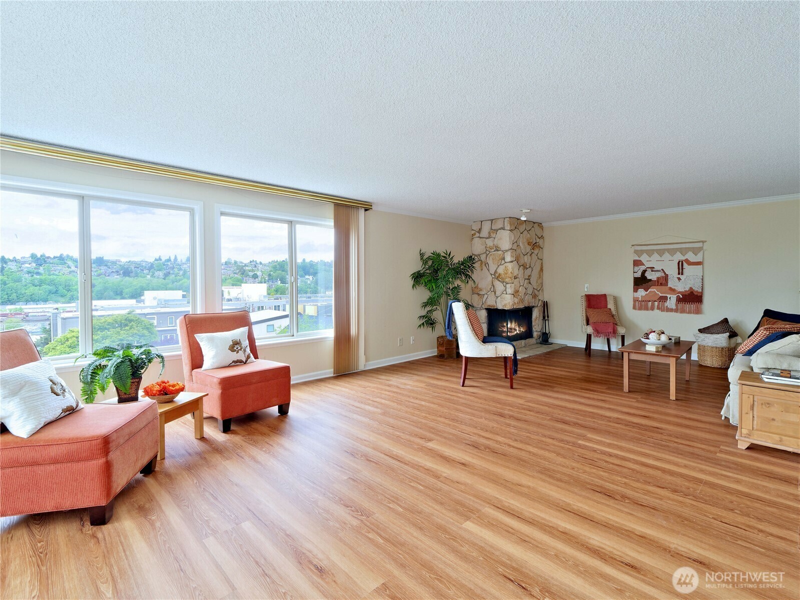 Property Photo: 2219 13th Avenue W 1 WA 98119
