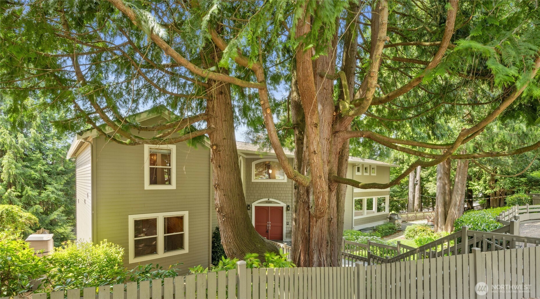 Property Photo: 11205 NE 95th Street WA 98033