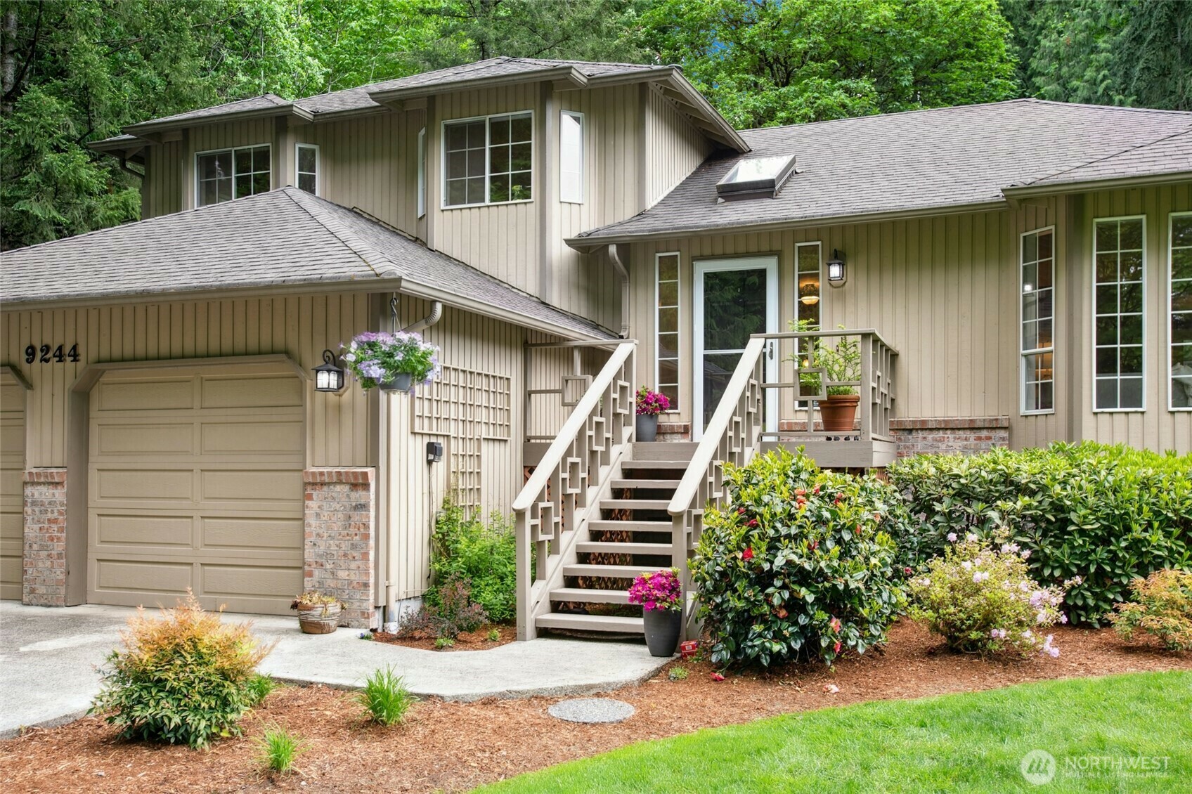 9244  215th Avenue NE  Redmond WA 98053 photo