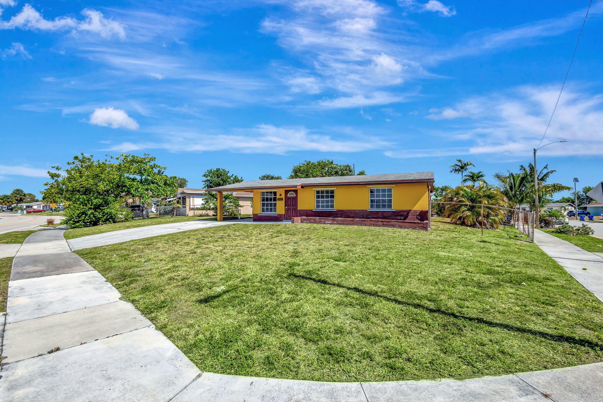Property Photo: 1500 W 13th Street W FL 33404