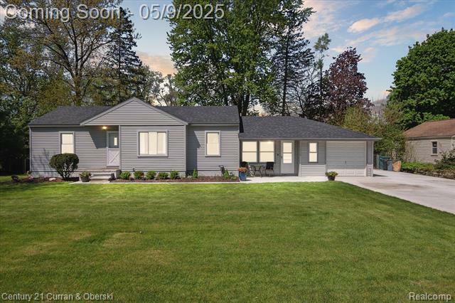 Property Photo: 11389 Gold Arbor Road MI 48170