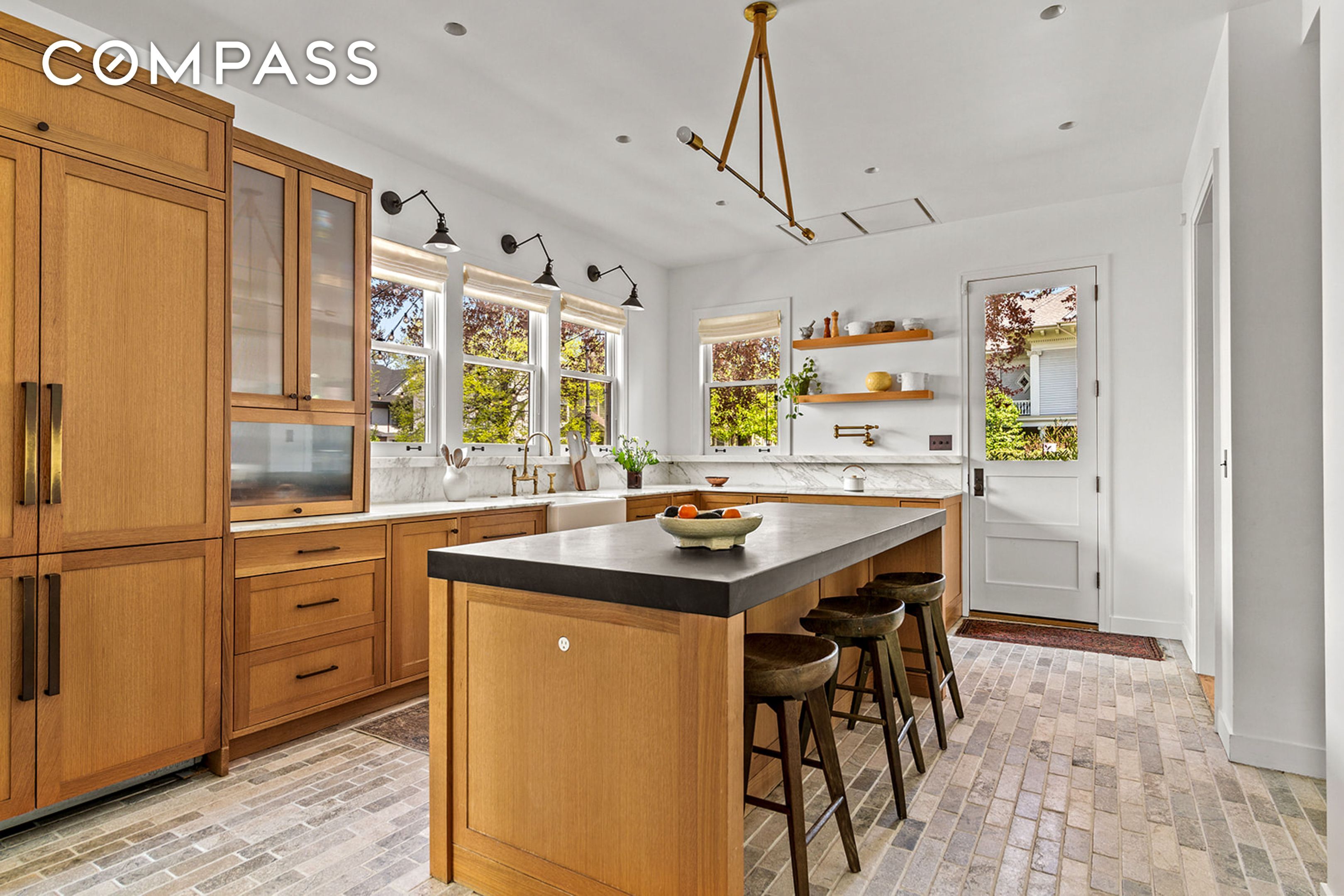 Property Photo: 1221 Albemarle Road NY 11218