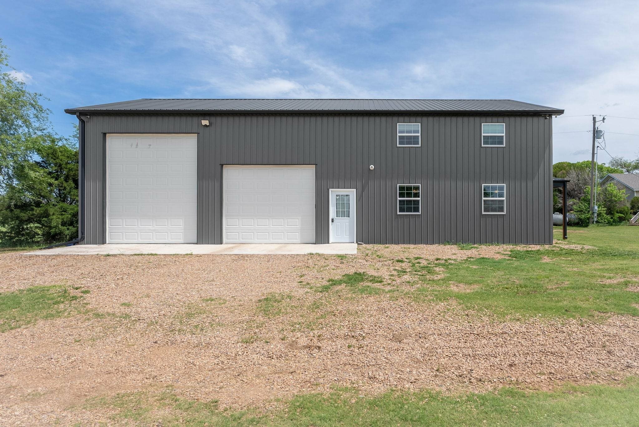 Property Photo: 25212 S Westview Ln KS 67108