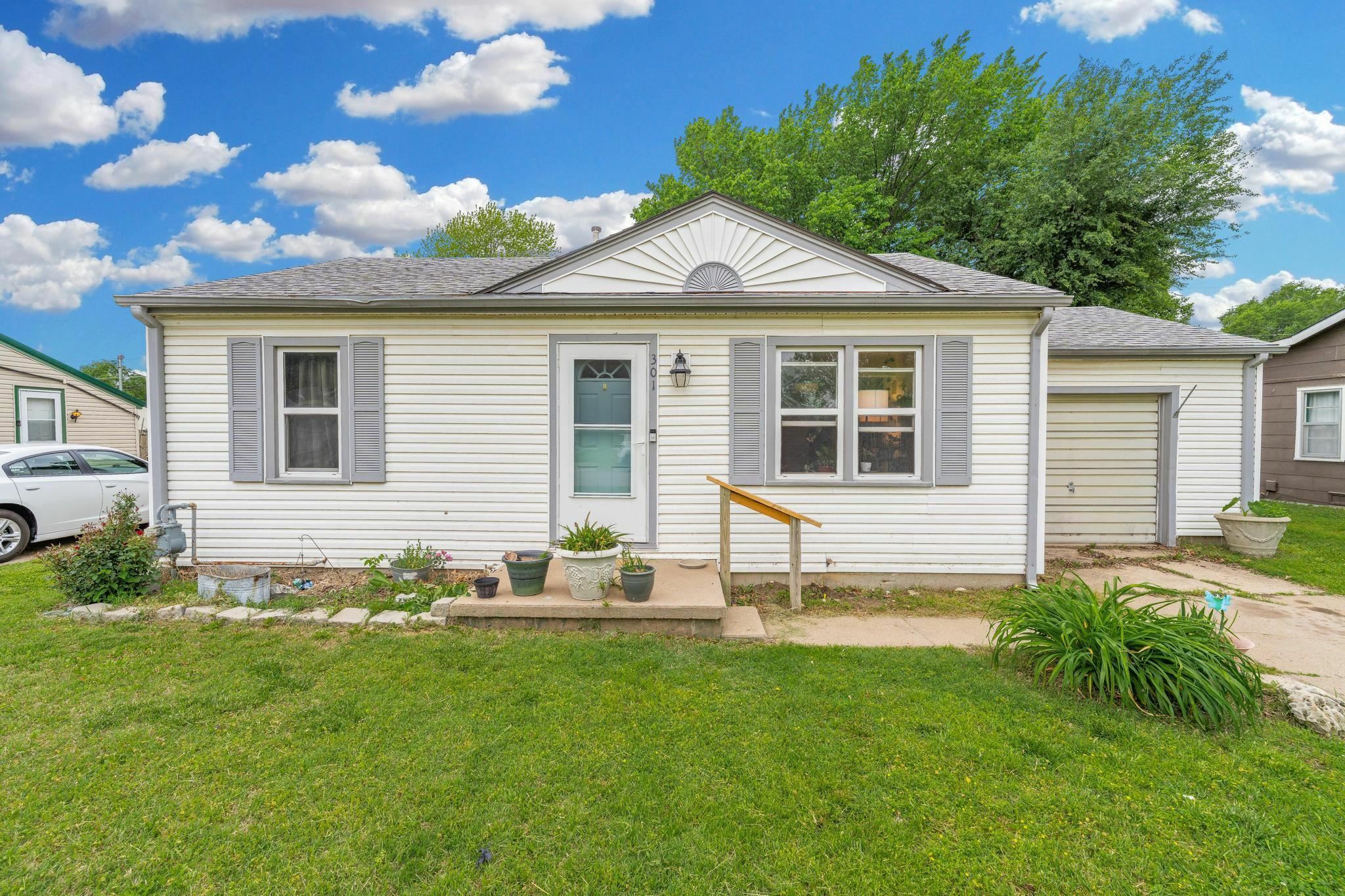 Property Photo: 301 N Maynard Ave KS 67060
