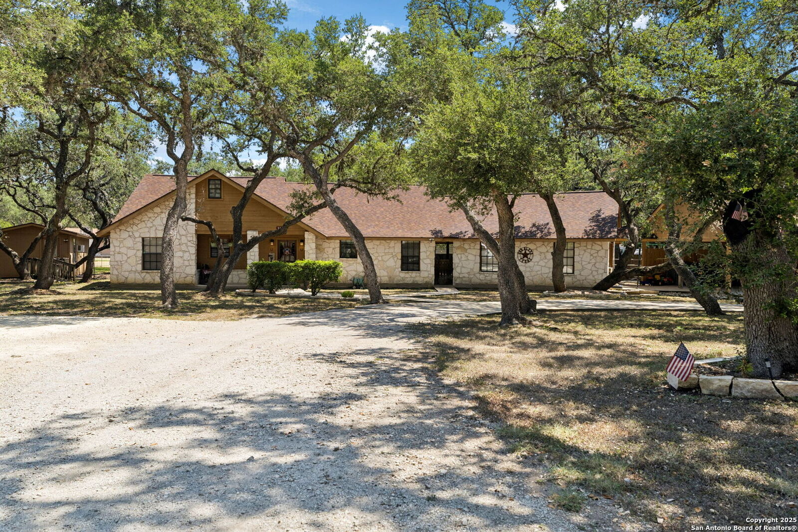 Property Photo: 9516 Geronimo Oaks TX 78254