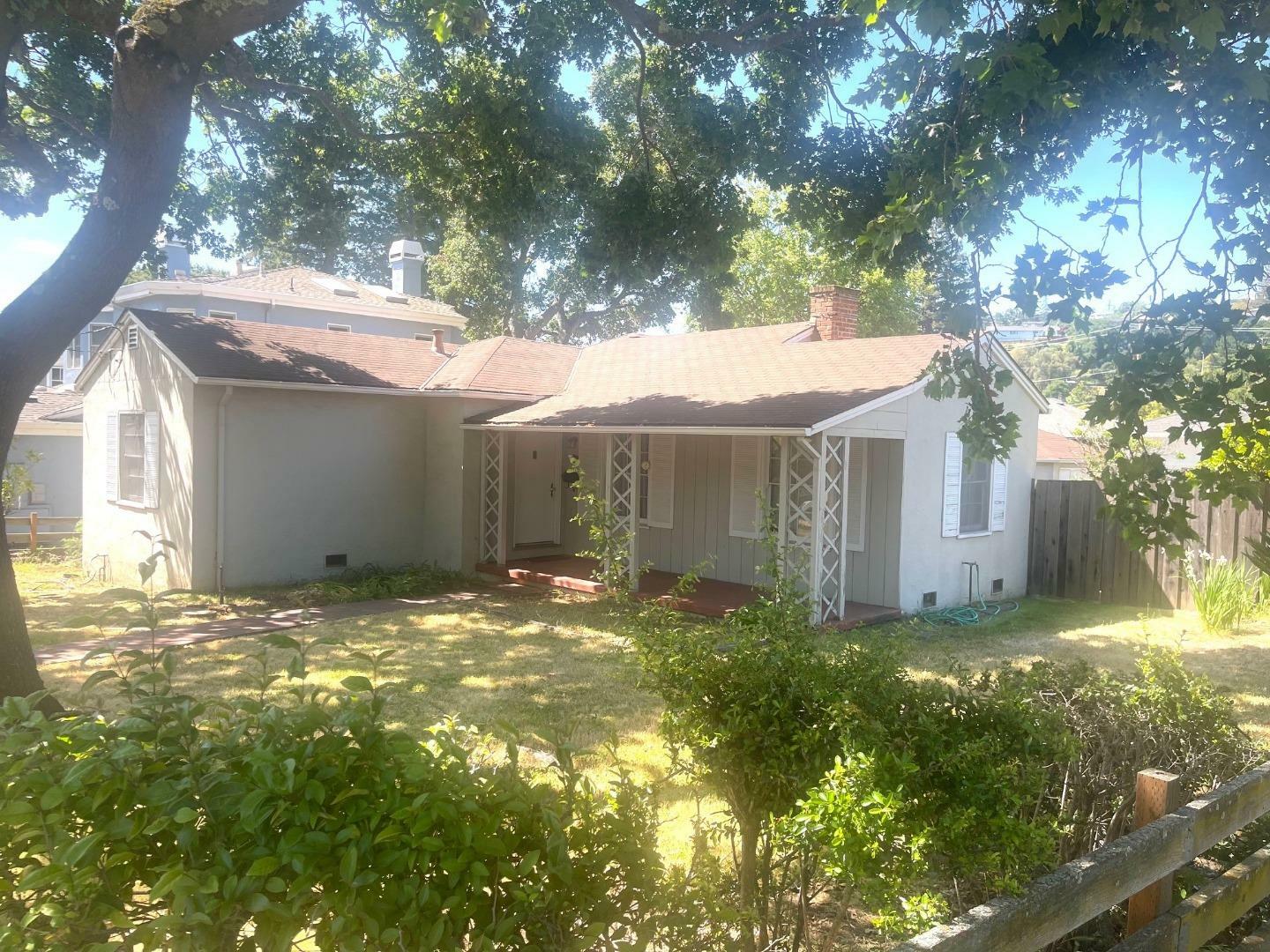 Property Photo: 800 Cordilleras Avenue CA 94070