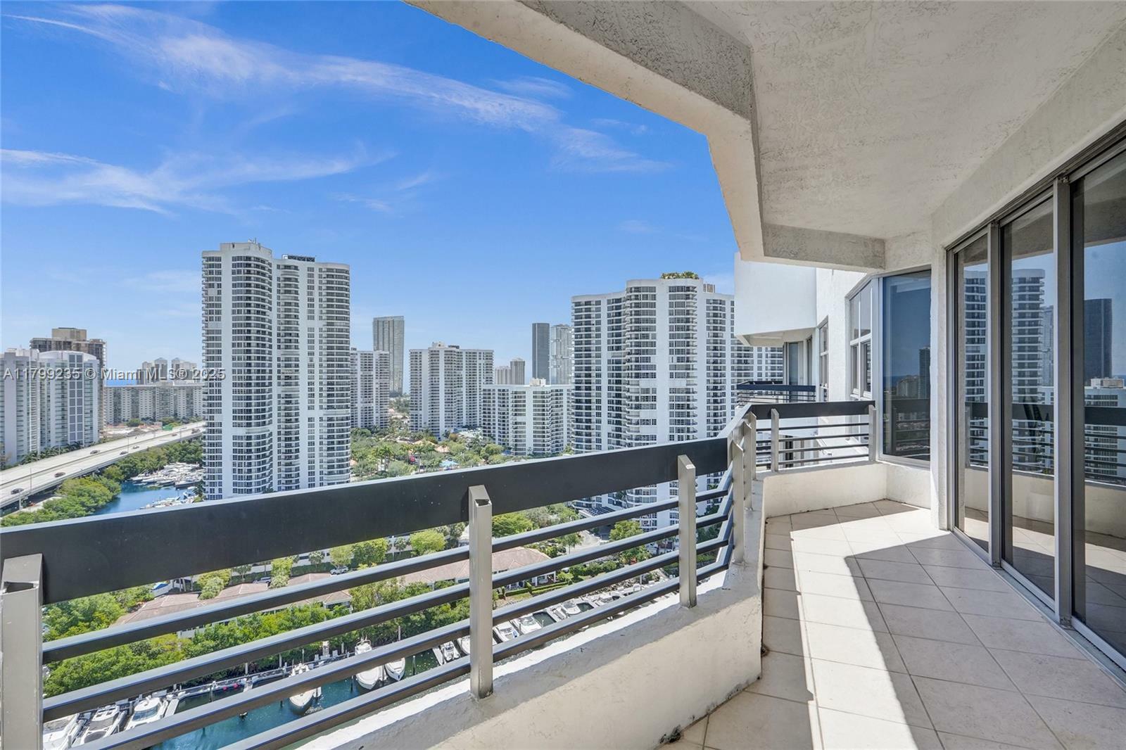 Property Photo: 3400 NE 192nd St Ph11 FL 33180