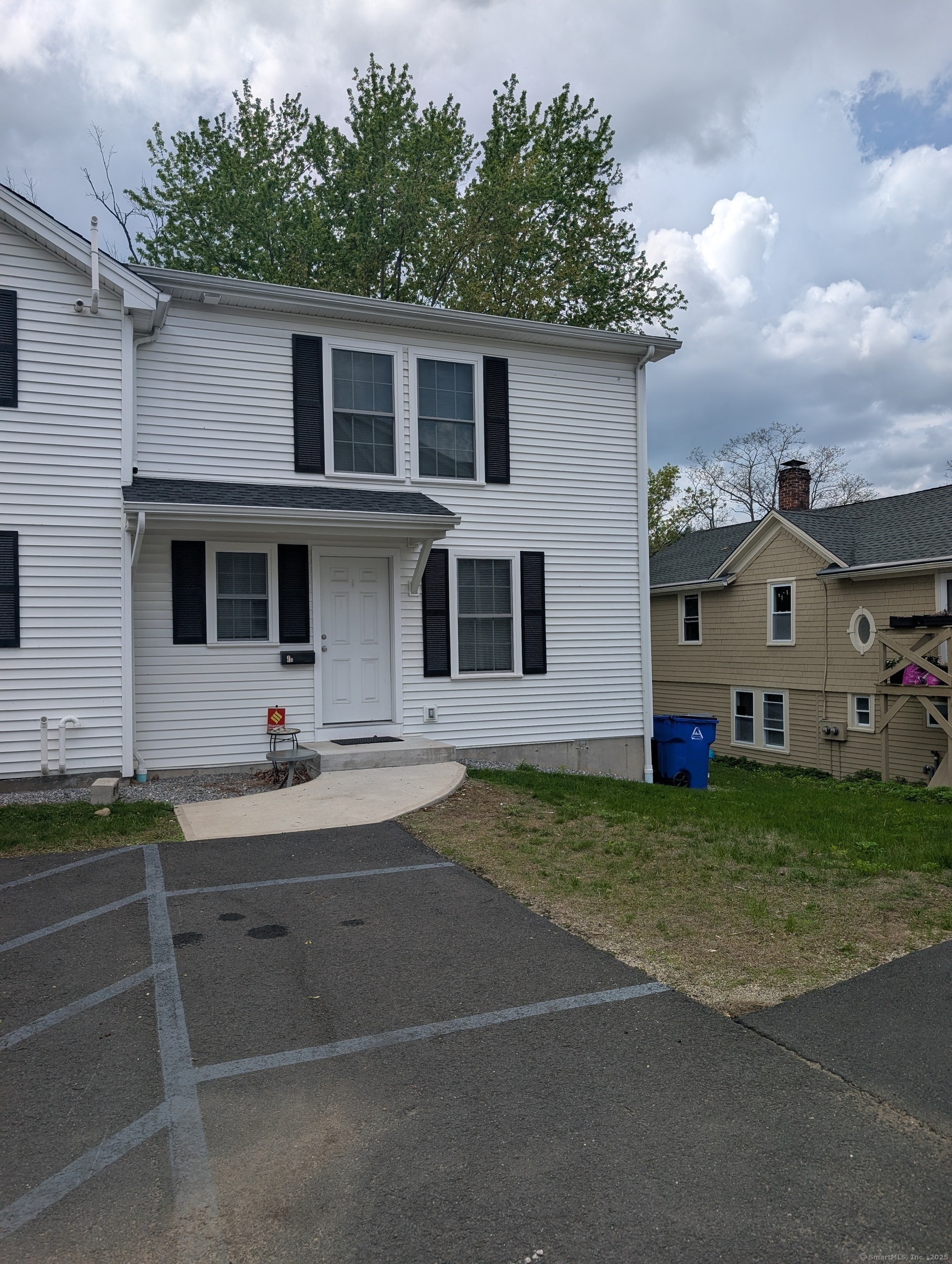 Property Photo: 9 Center Street D CT 06019