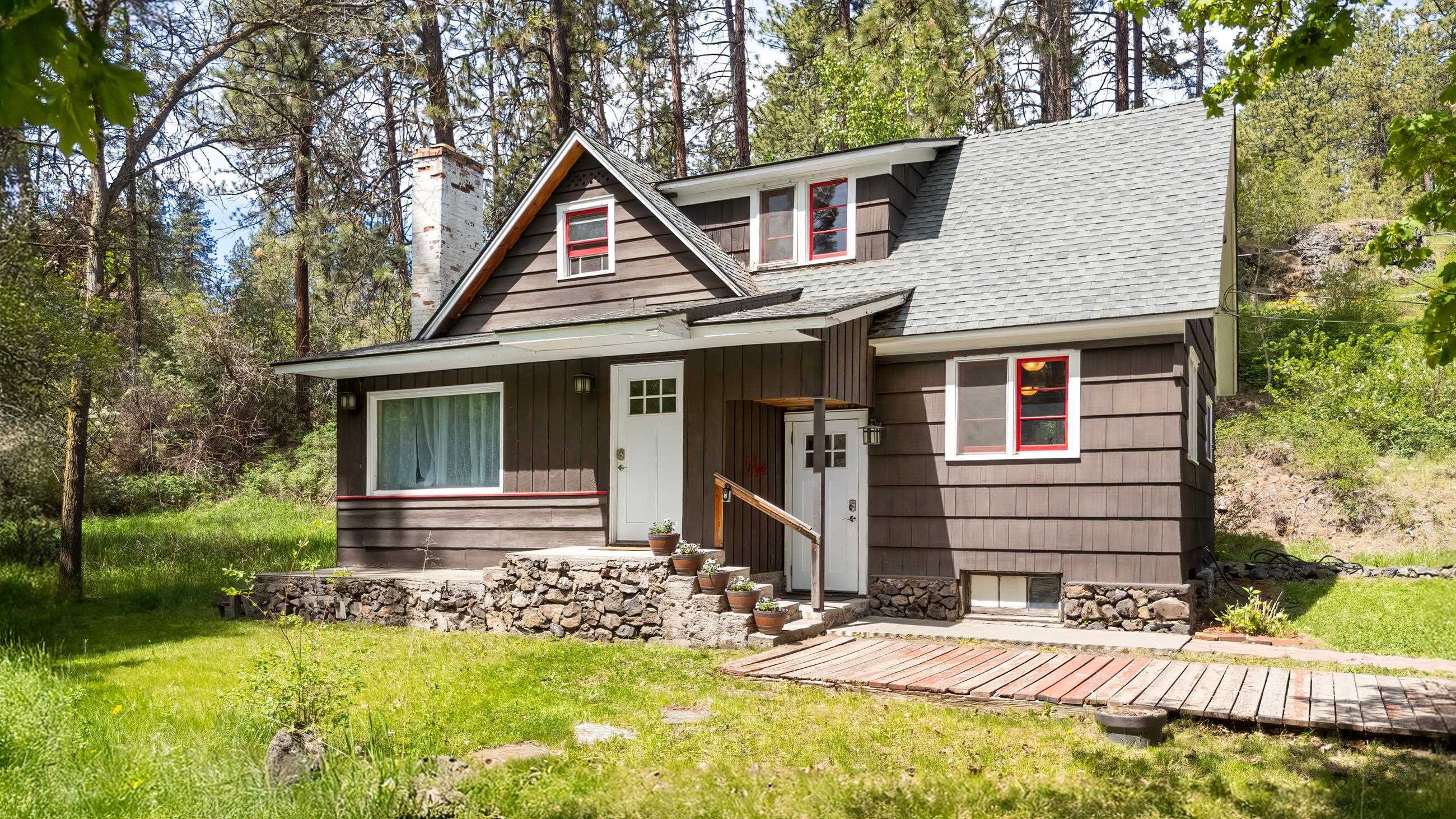 Property Photo: 4003 W Fountain Ave WA 99224