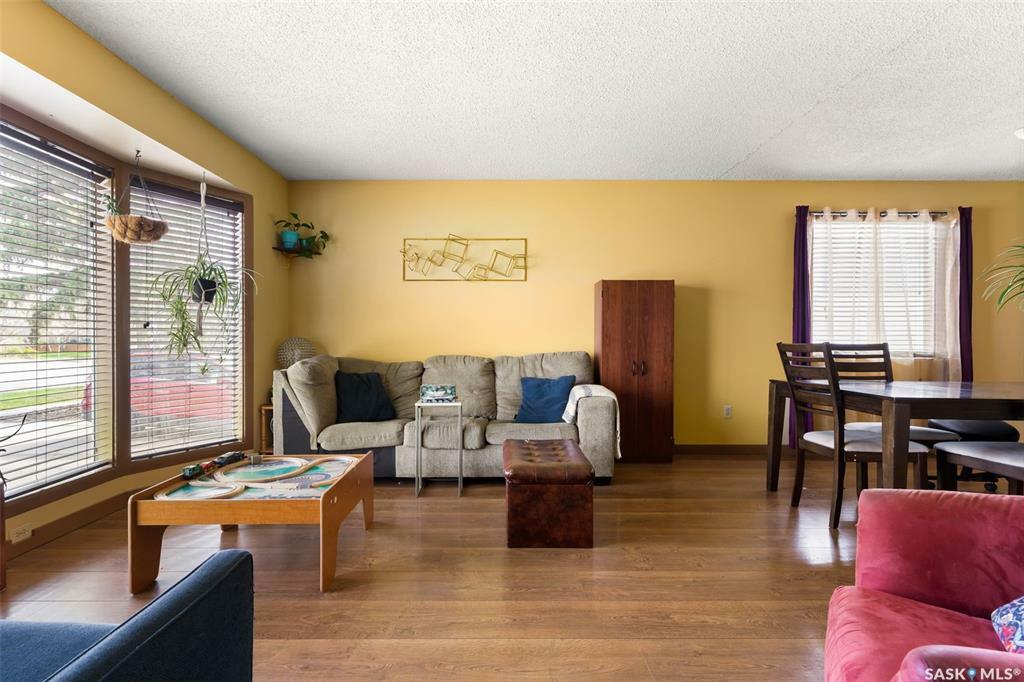 Property Photo: 3308 Grant Road SK S4S 5H5