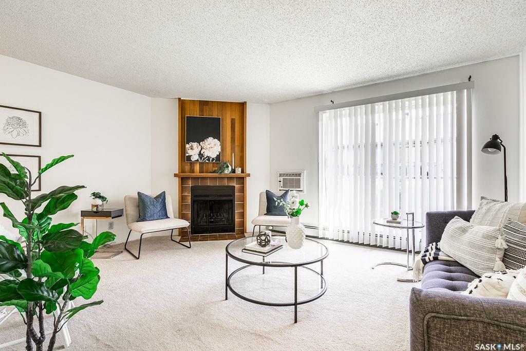 Property Photo: 833 Wollaston Crescent 303 SK S7J 4G1