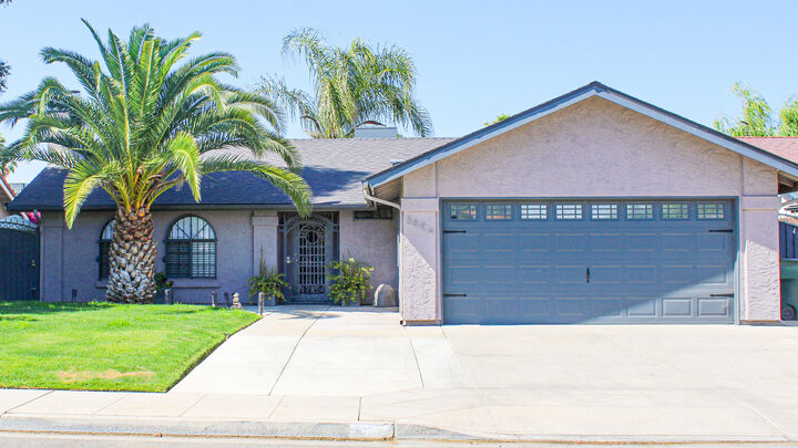 3694 W Robinson Avenue  Fresno CA 93722 photo