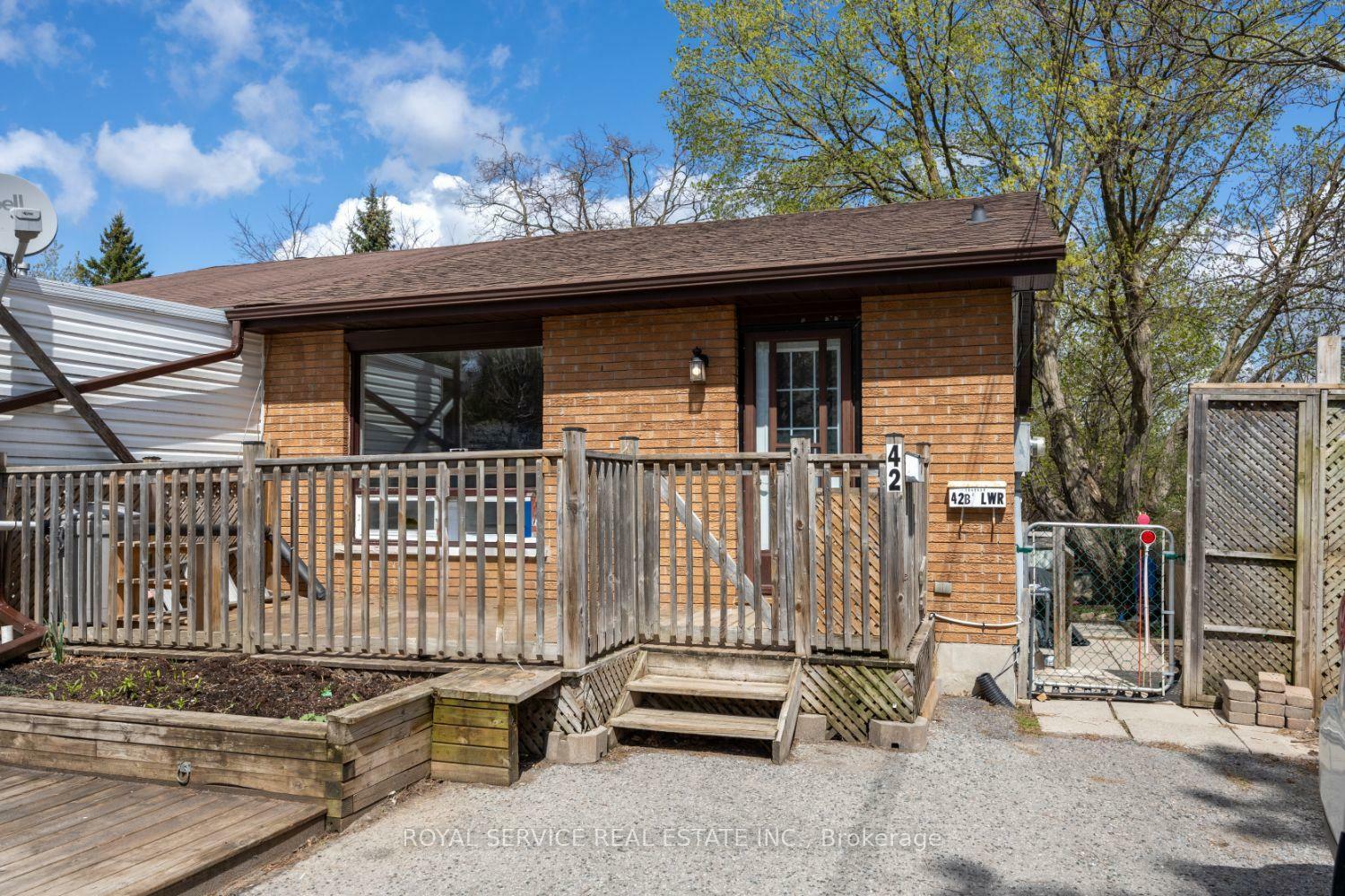 Property Photo: 42 Alexander Avenue ON K9J 6B4