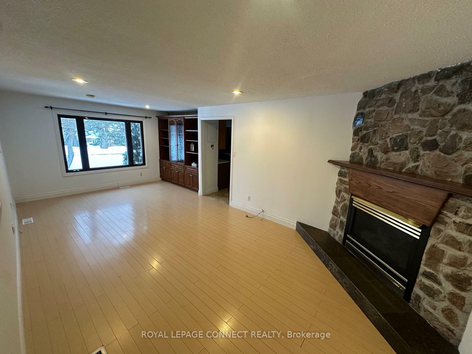 Photo de la propriété: 612 Marksbury Road ON L1W 2S8