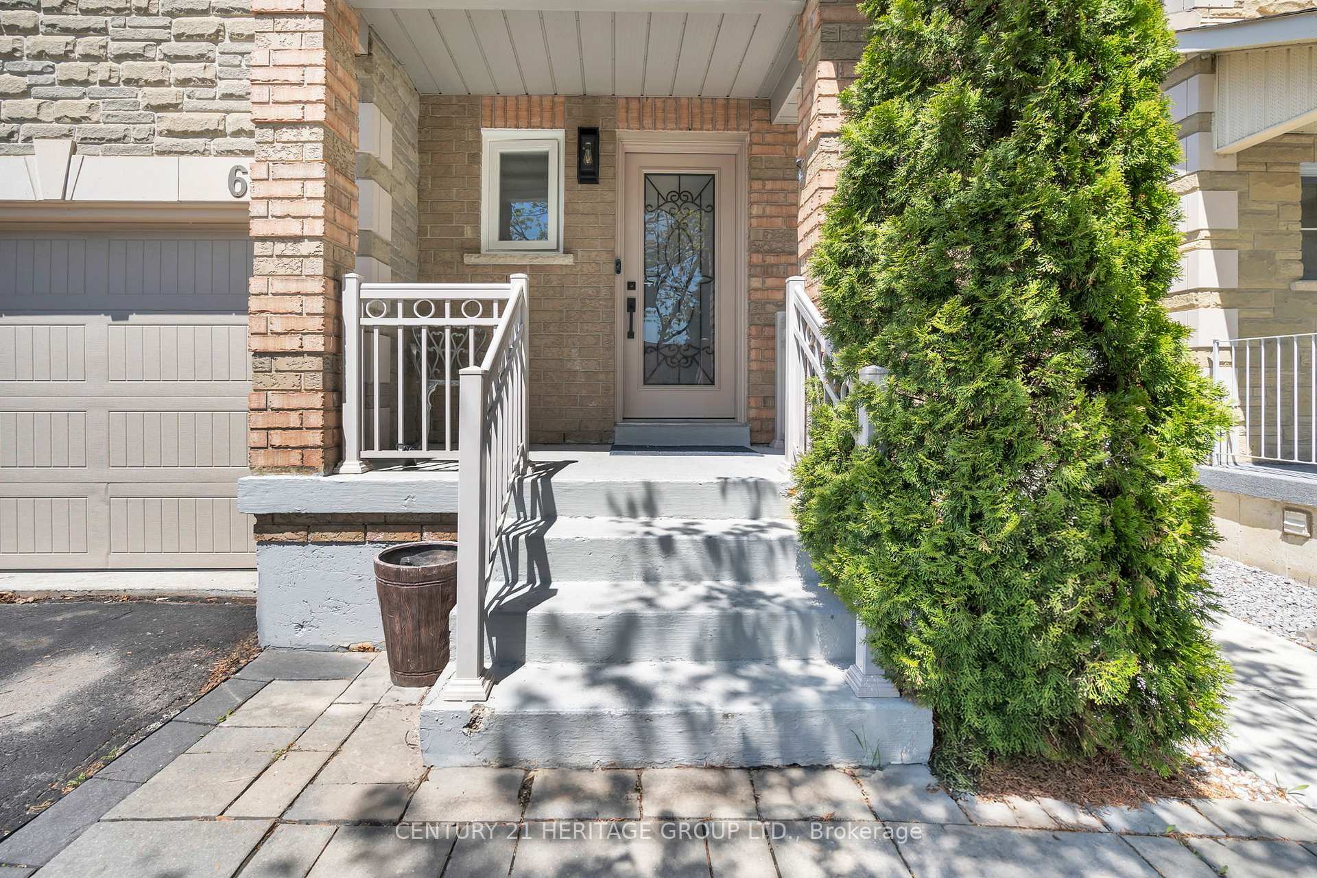 Property Photo: 68 Silverdart Crescent ON L4E 3T8