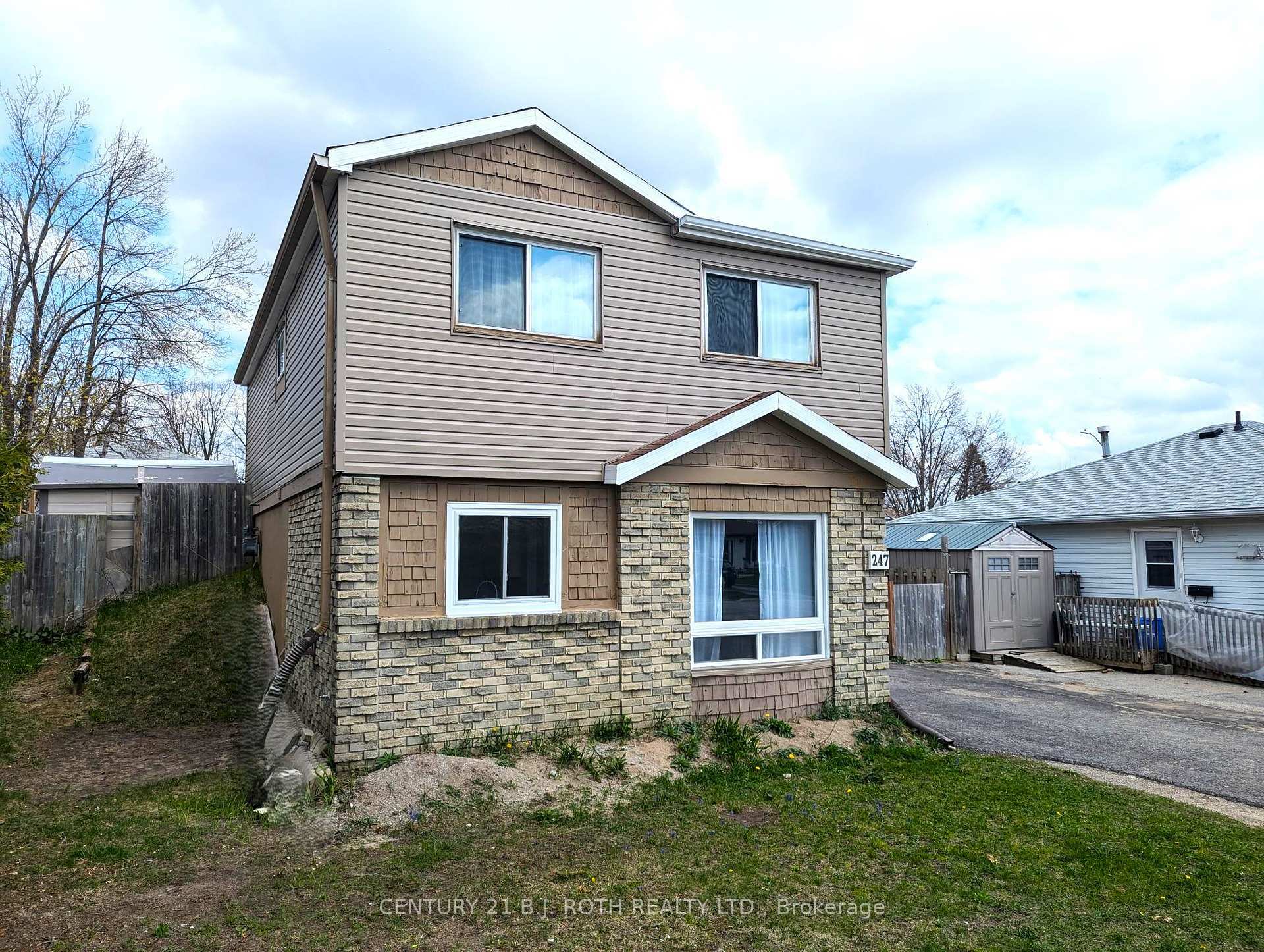 Property Photo: 247 Letitia Street ON L4N 4Y7