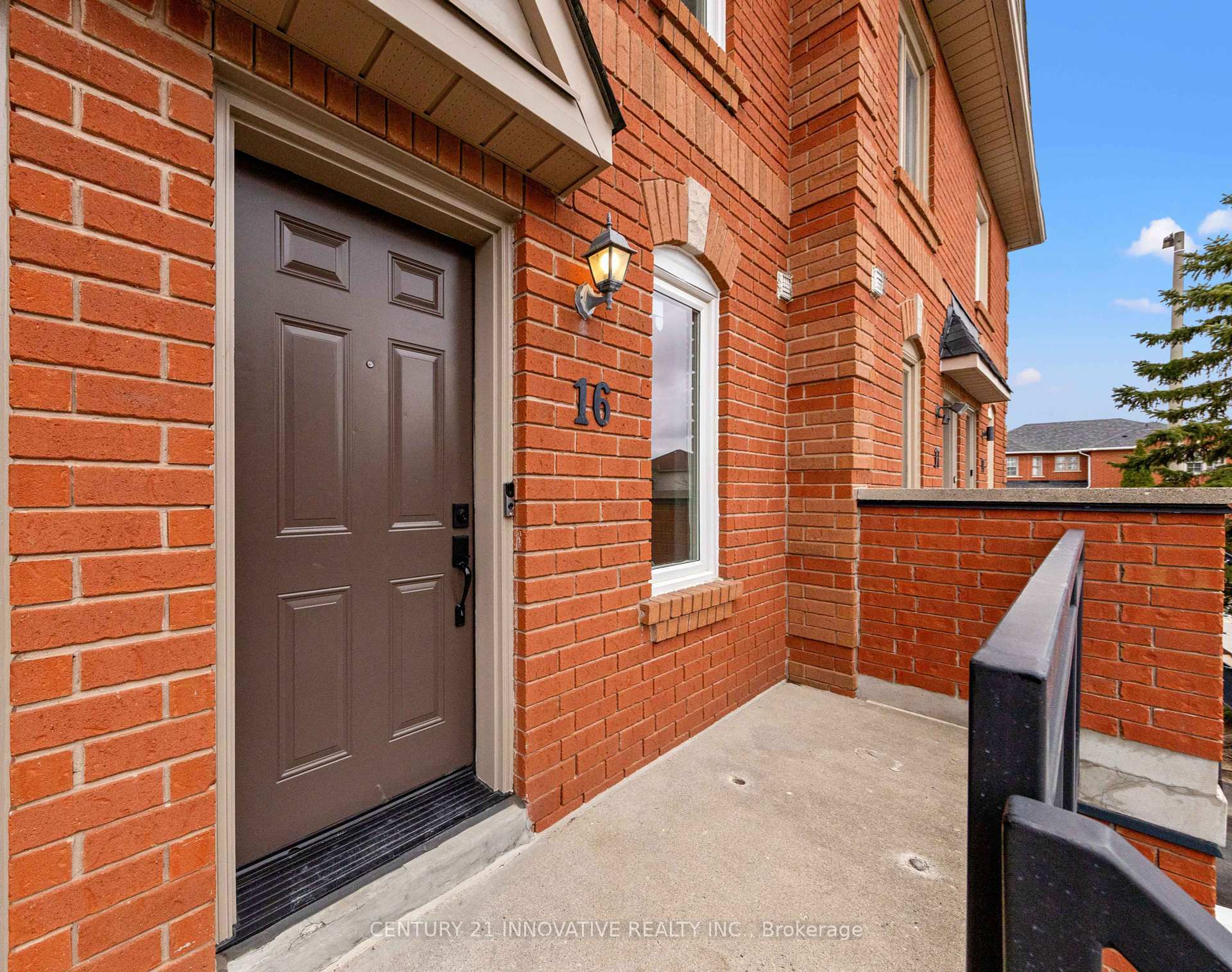 Property Photo: 3895 Doug Leavens Boulevard 16 ON L5N 7G1