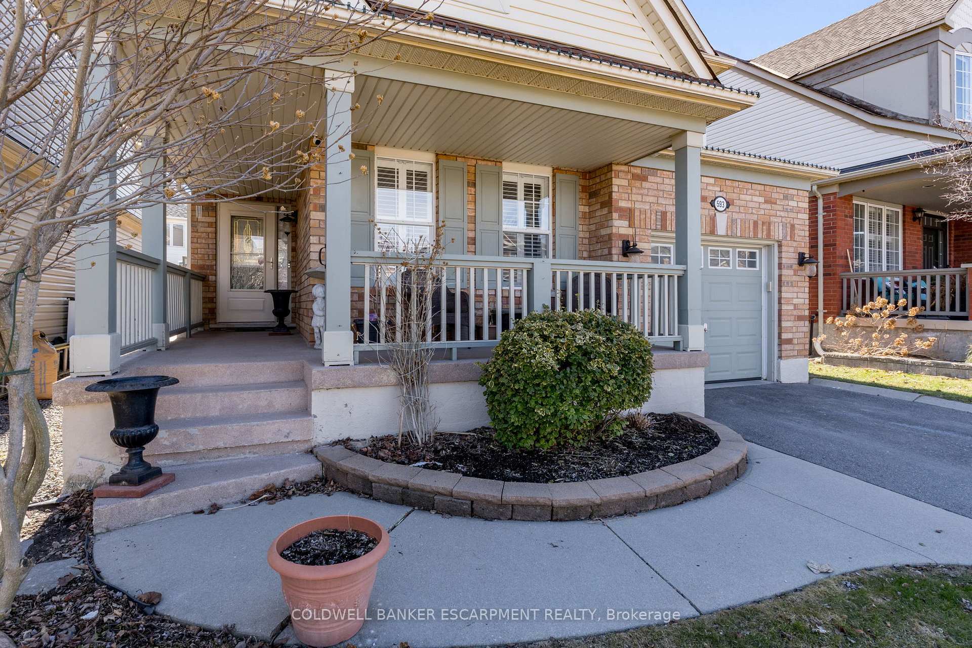 Property Photo: 593 Caverhill Crescent ON L9T 5K1