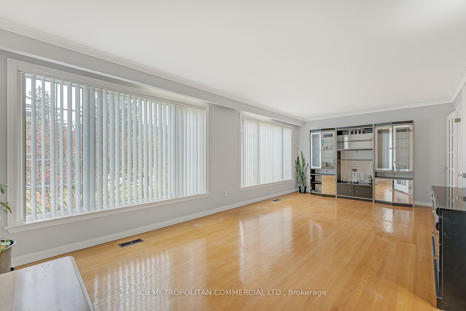 Photo de la propriété: 40 Conlins Road ON M1C 1C3