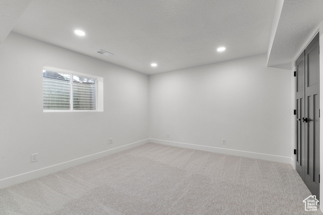 Property Photo: 1386 W Diane Cir UT 84123