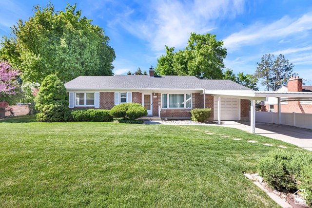 Property Photo: 1375 E 3100 St S UT 84403