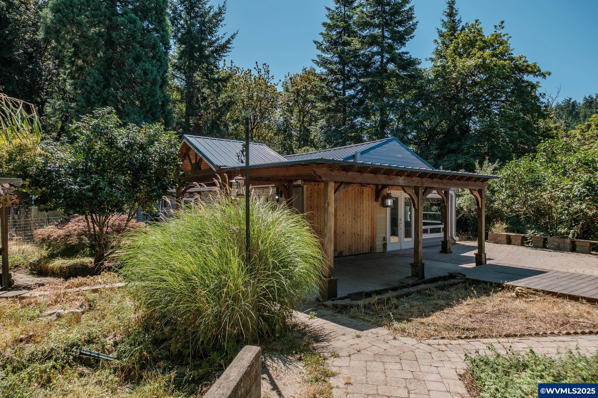 Property Photo:  29212 Lone Pine Rd  OR 97327 