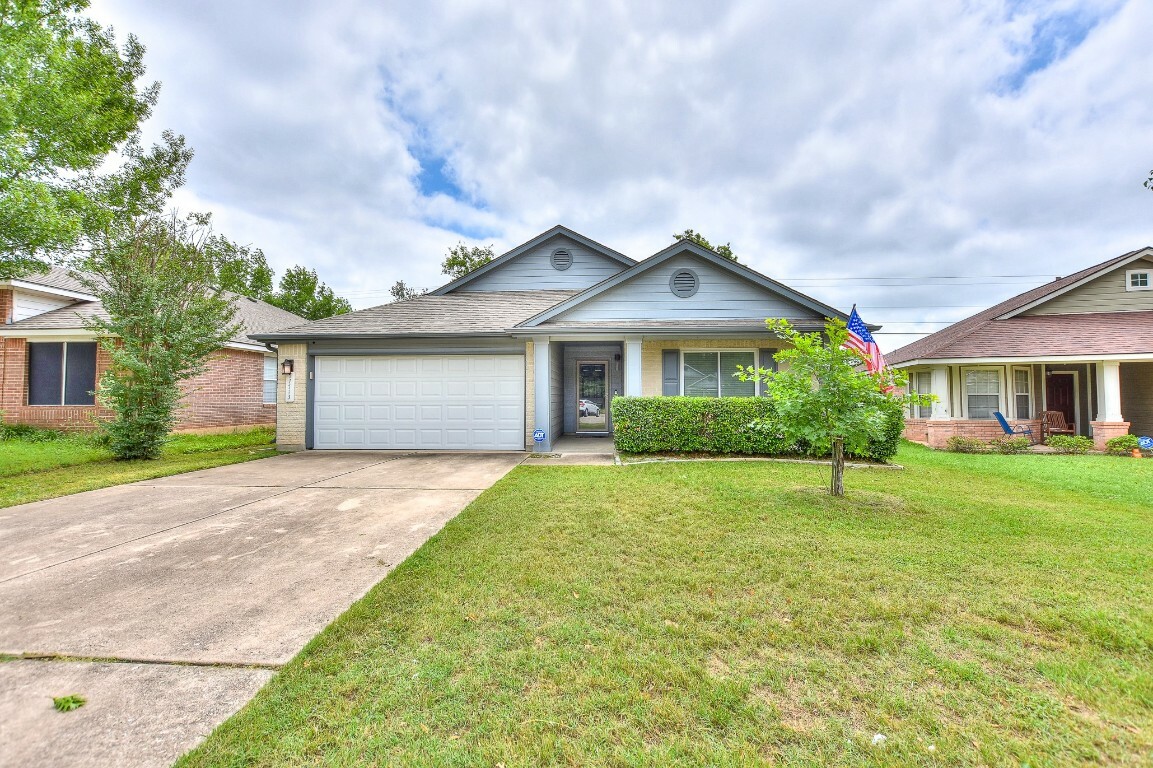Property Photo: 17713 Cahir Glen Cove TX 78660