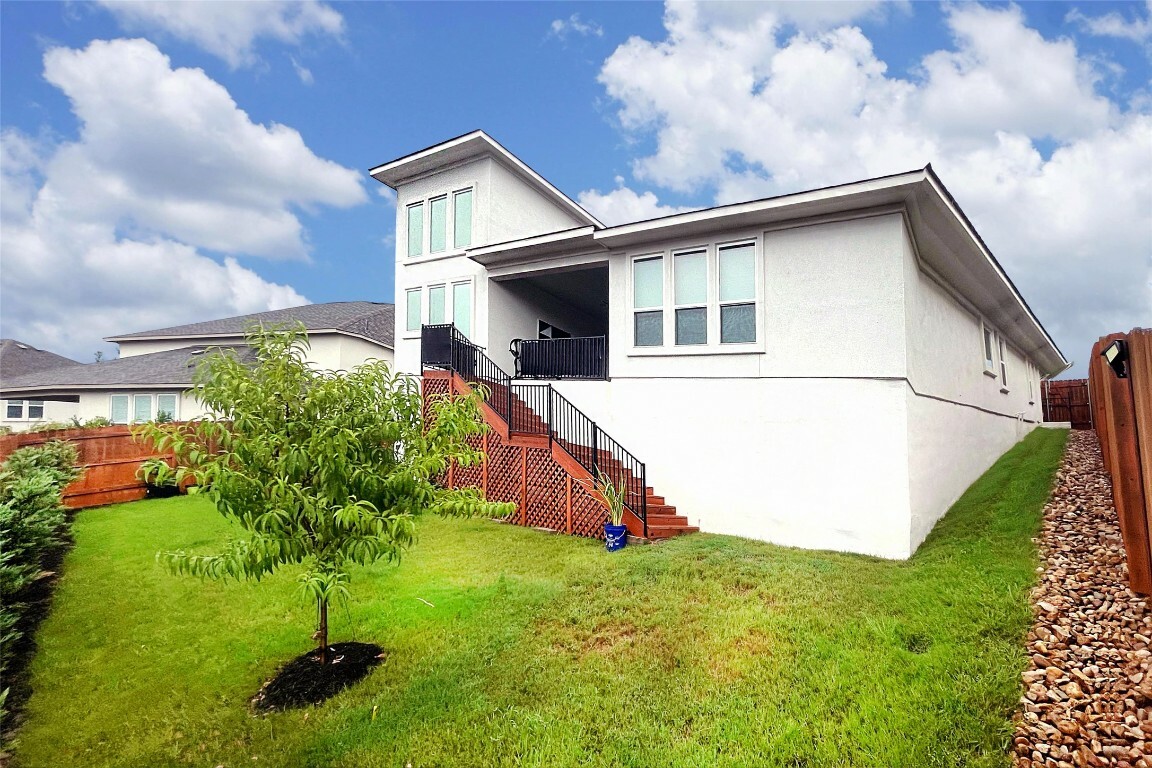 Property Photo: 5712 Navajo Draw Lane TX 78738