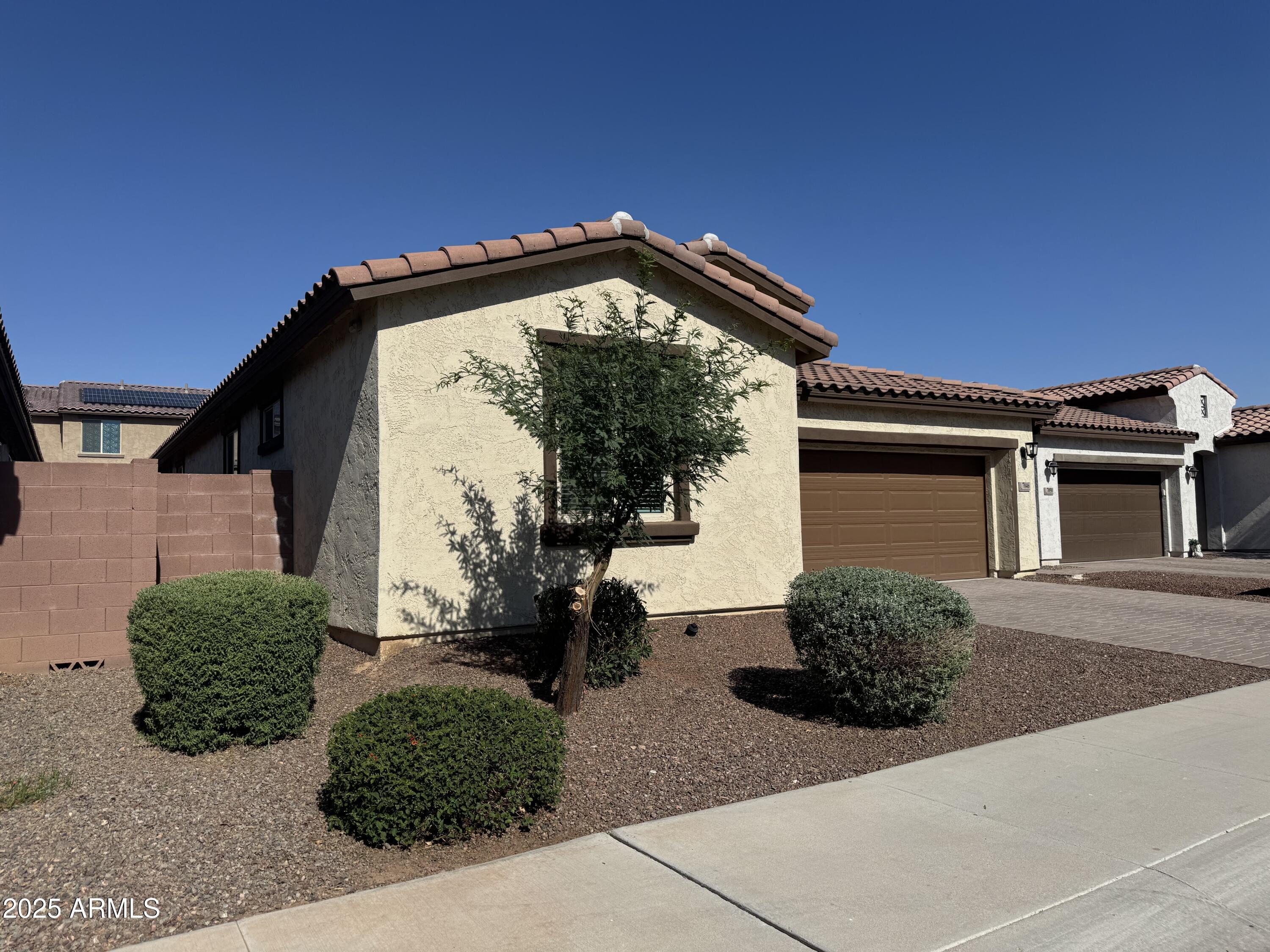 Property Photo: 7046 N 84th Drive AZ 85305