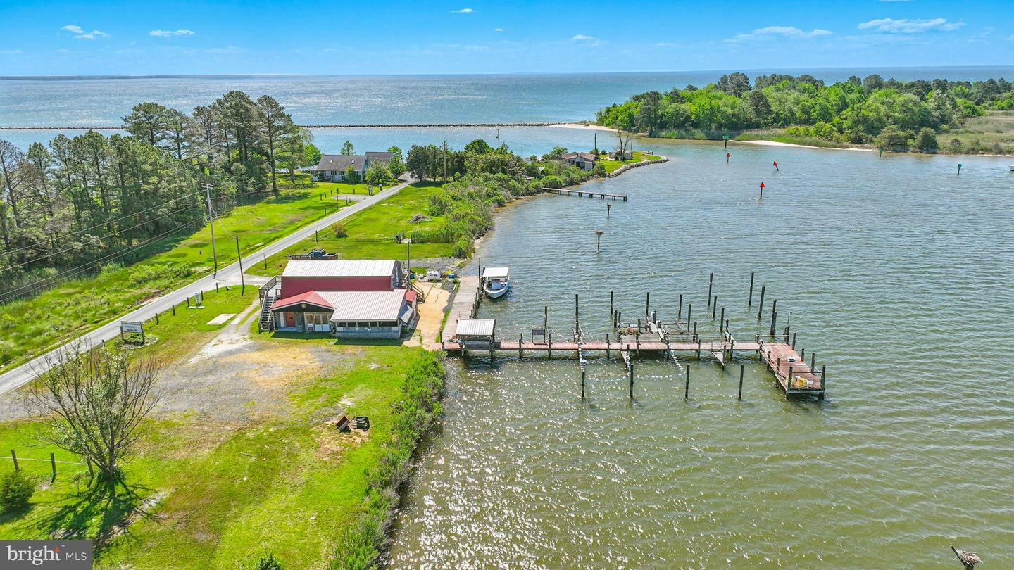Property Photo: 16129 Piney Point Road MD 20674
