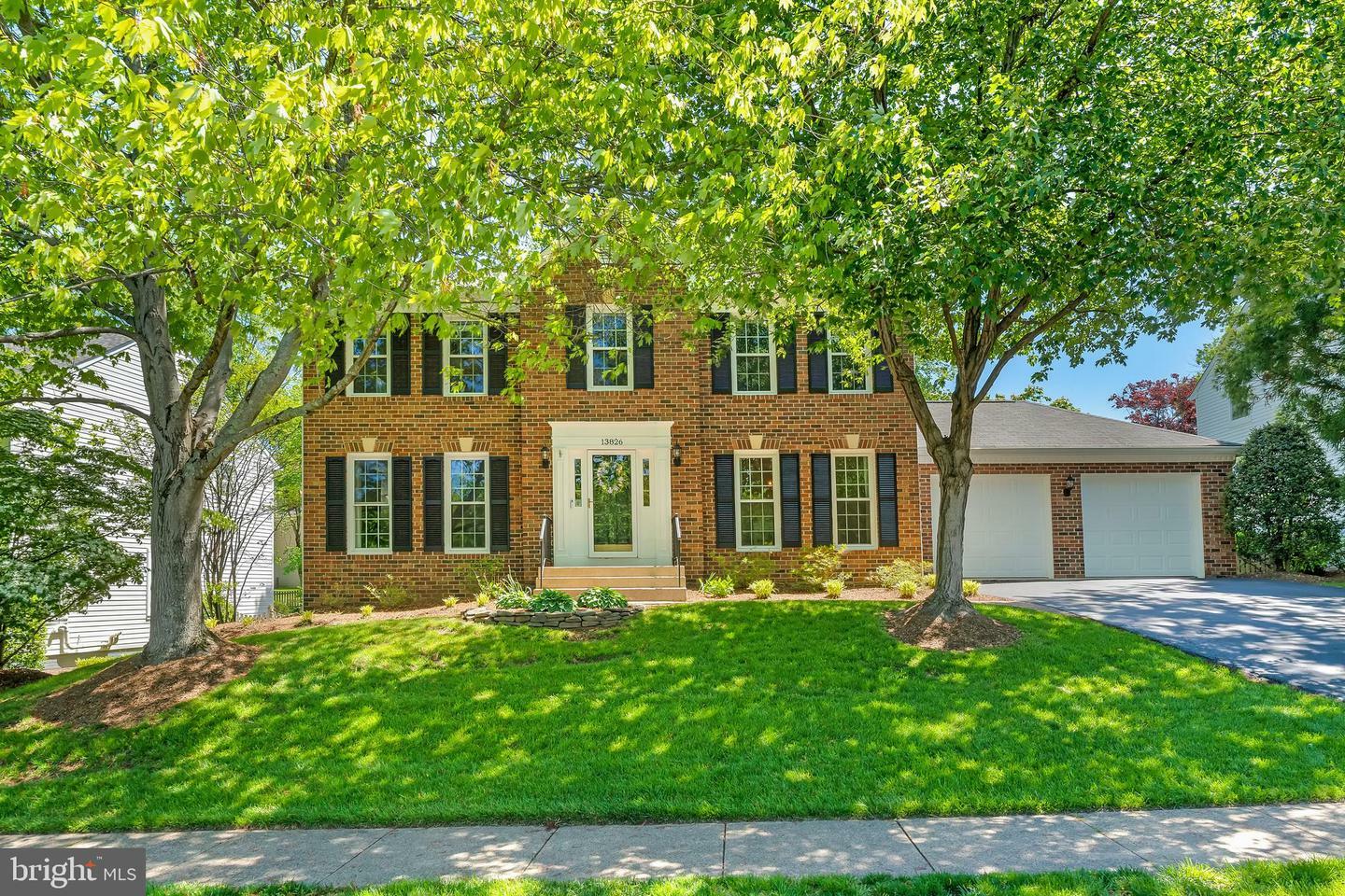 Property Photo: 13826 Springstone Drive VA 20124