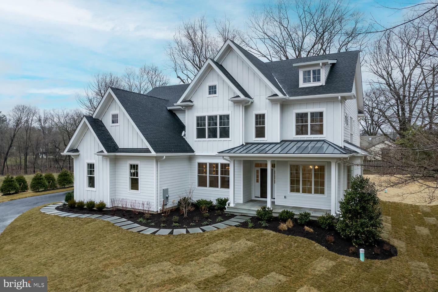 Property Photo: 10 Laurel Circle PA 19355