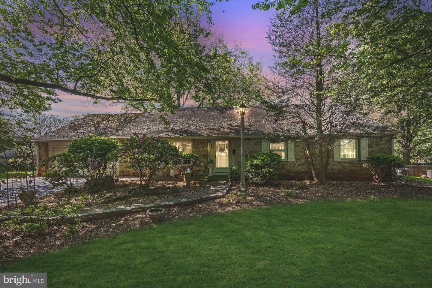 1422 Timberline Drive  Pottstown PA 19465 photo