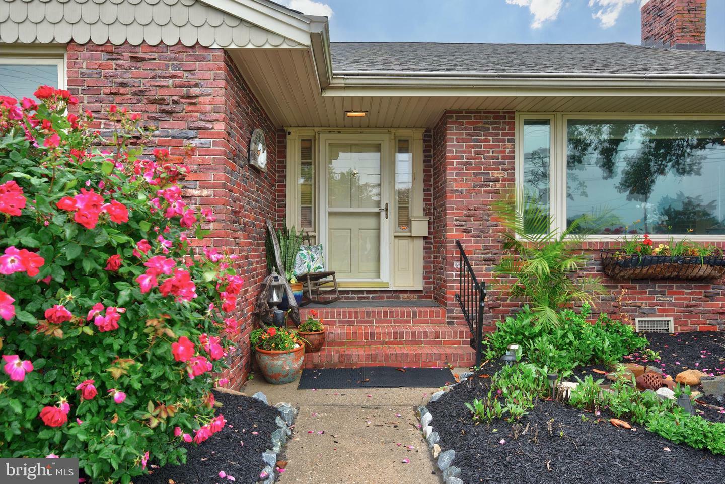 Property Photo: 1 Somerset Avenue MD 21613