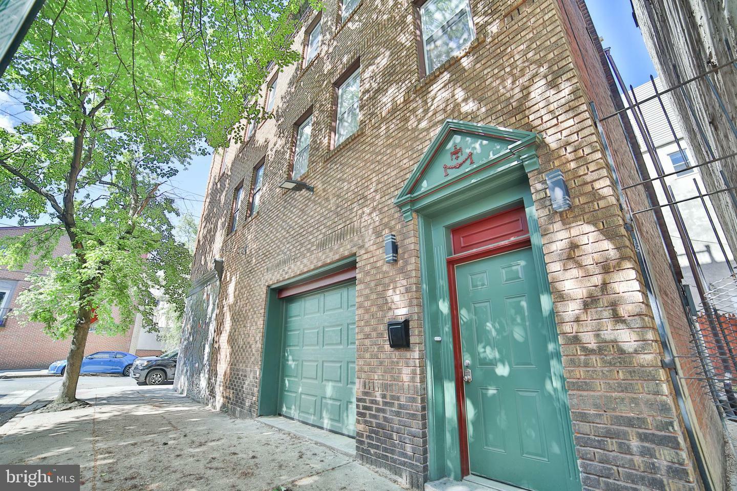 Property Photo: 1037 Bainbridge Street PA 19147