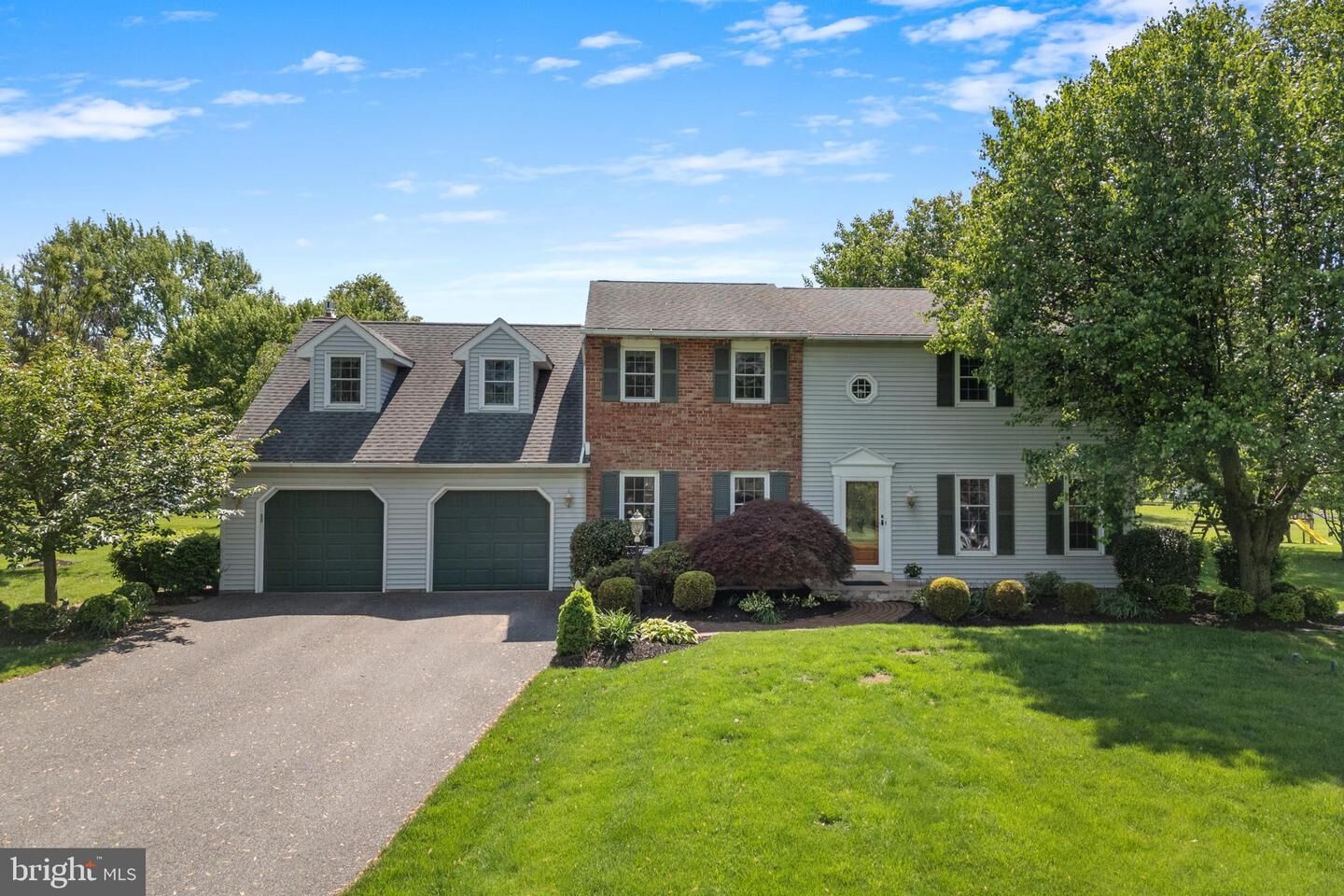 Property Photo:  103 Leslie Lane  PA 18964 