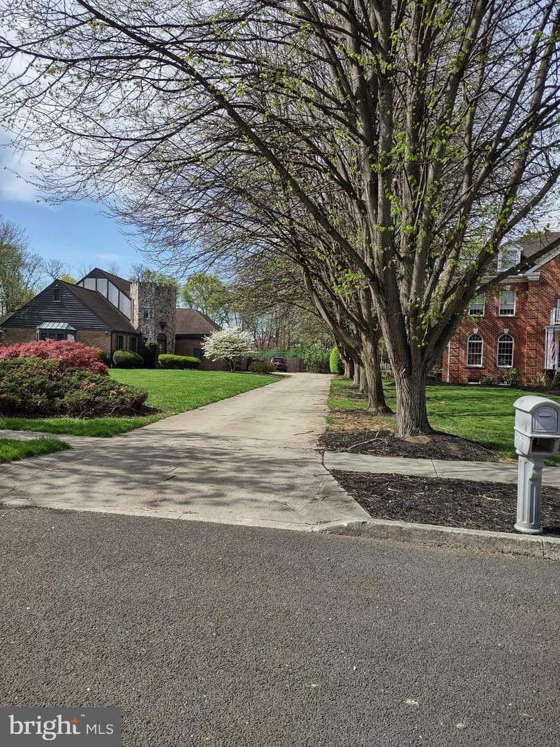 Property Photo: 1215 Georgetown Circle PA 17013