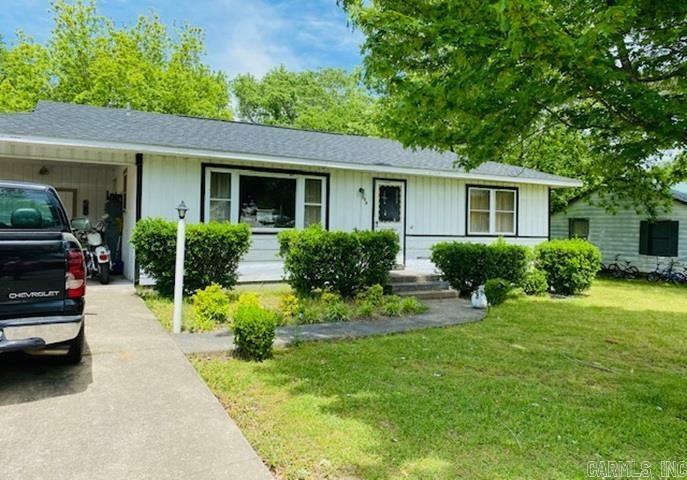 Property Photo: 709 Sampson Avenue AR 71953
