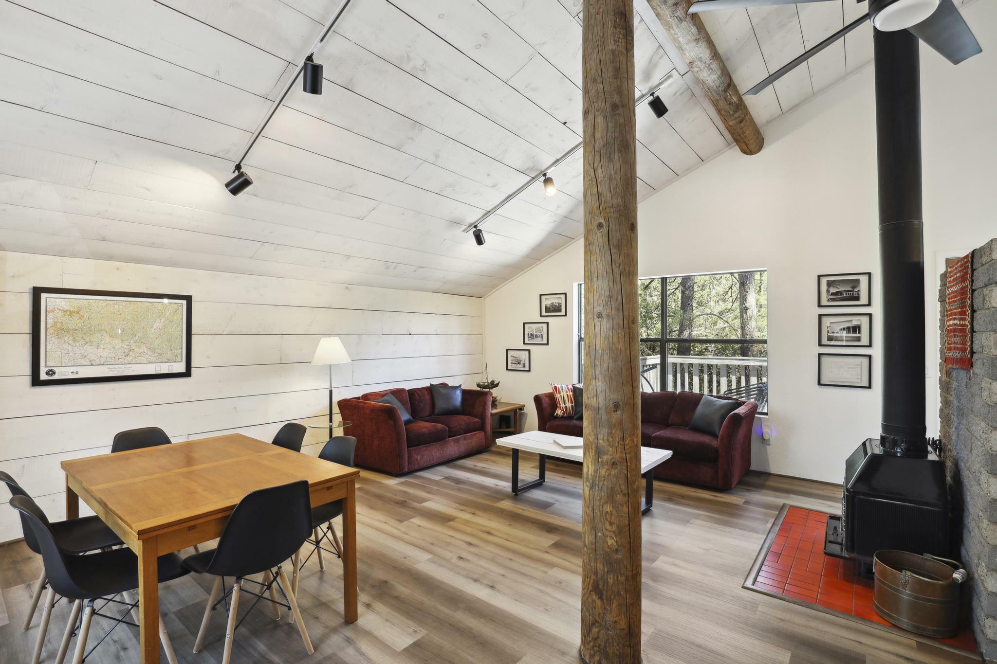 Property Photo: 197 E Top Of The Hill Drive AZ 85541