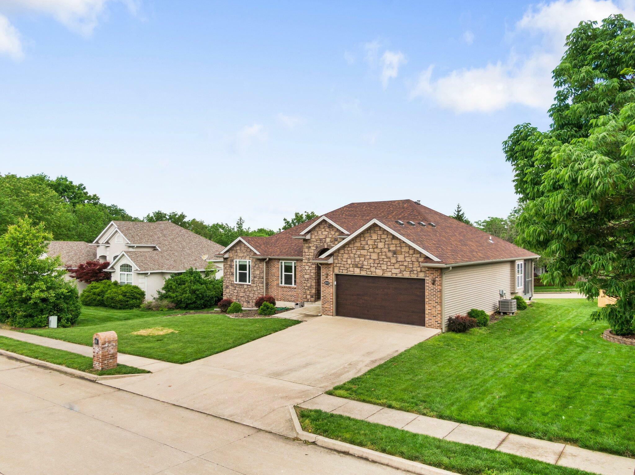 Property Photo: 4005 Brentwood Dr MO 65203