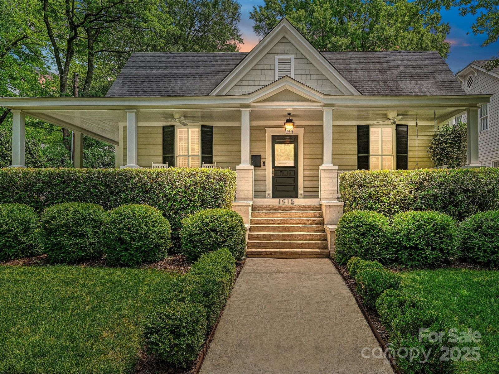 Property Photo:  1915 Winthrop Avenue  NC 28203 
