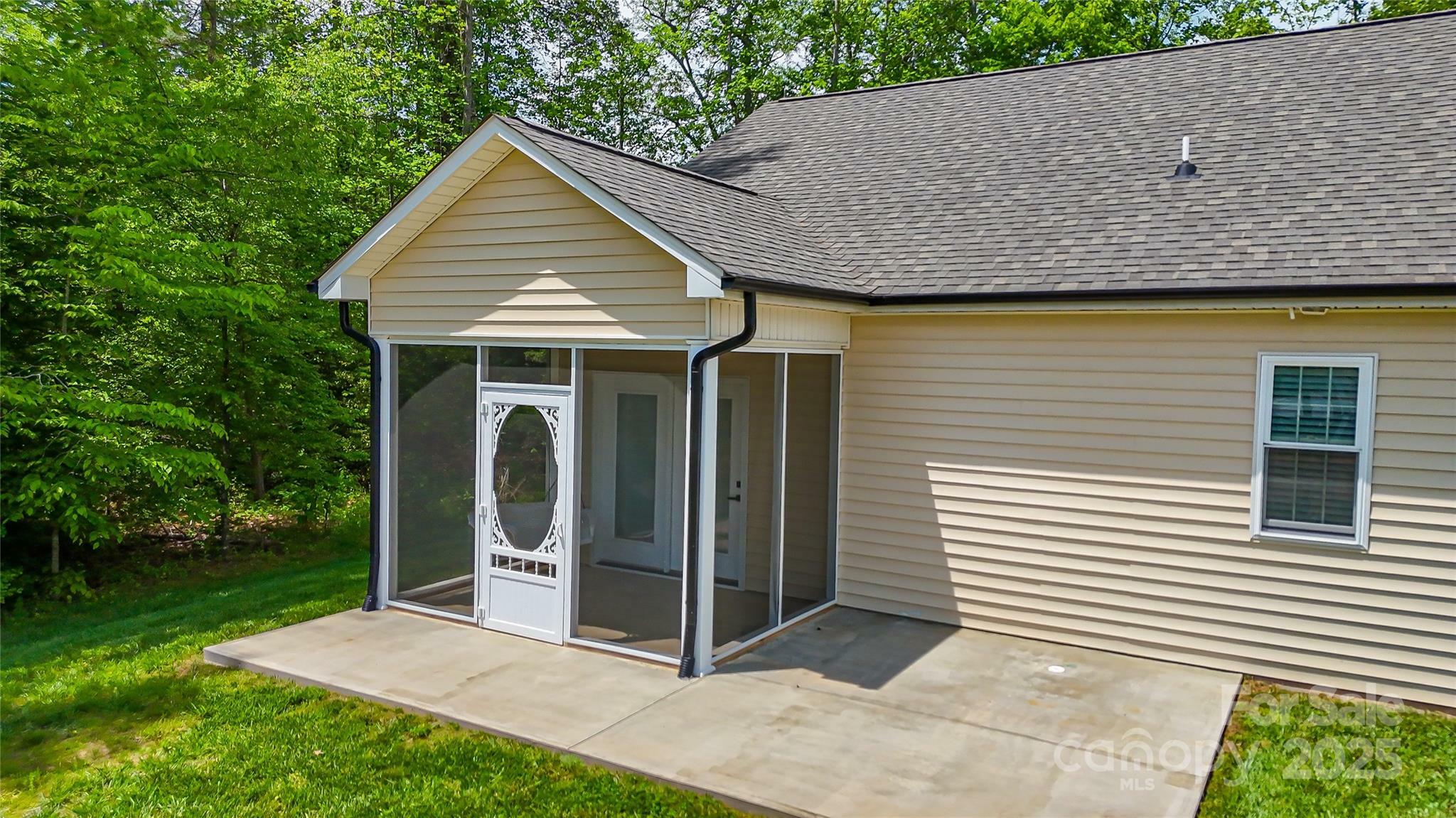 Property Photo: 196 Eagles Landing NC 28655