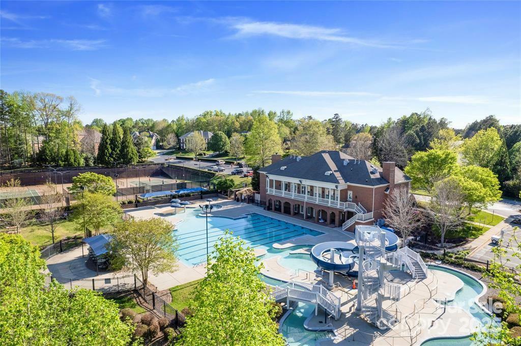 Property Photo: 7005 Camrose Crossing Lane NC 28104