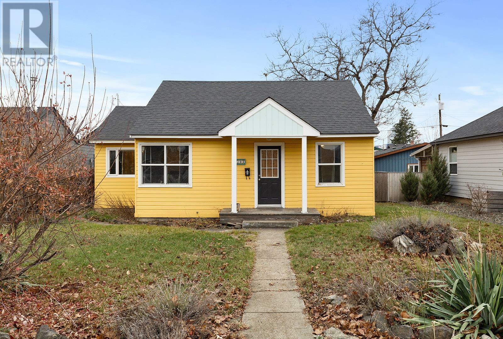Property Photo: 541 Okanagan Boulevard BC V1Y 7K9