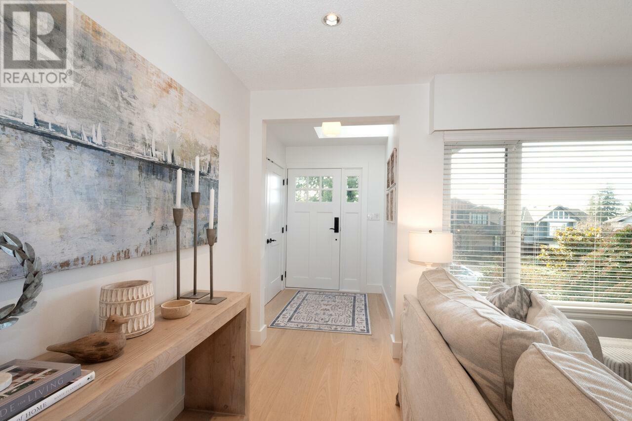 Property Photo: 416 West 26th Street BC V7N 2G8