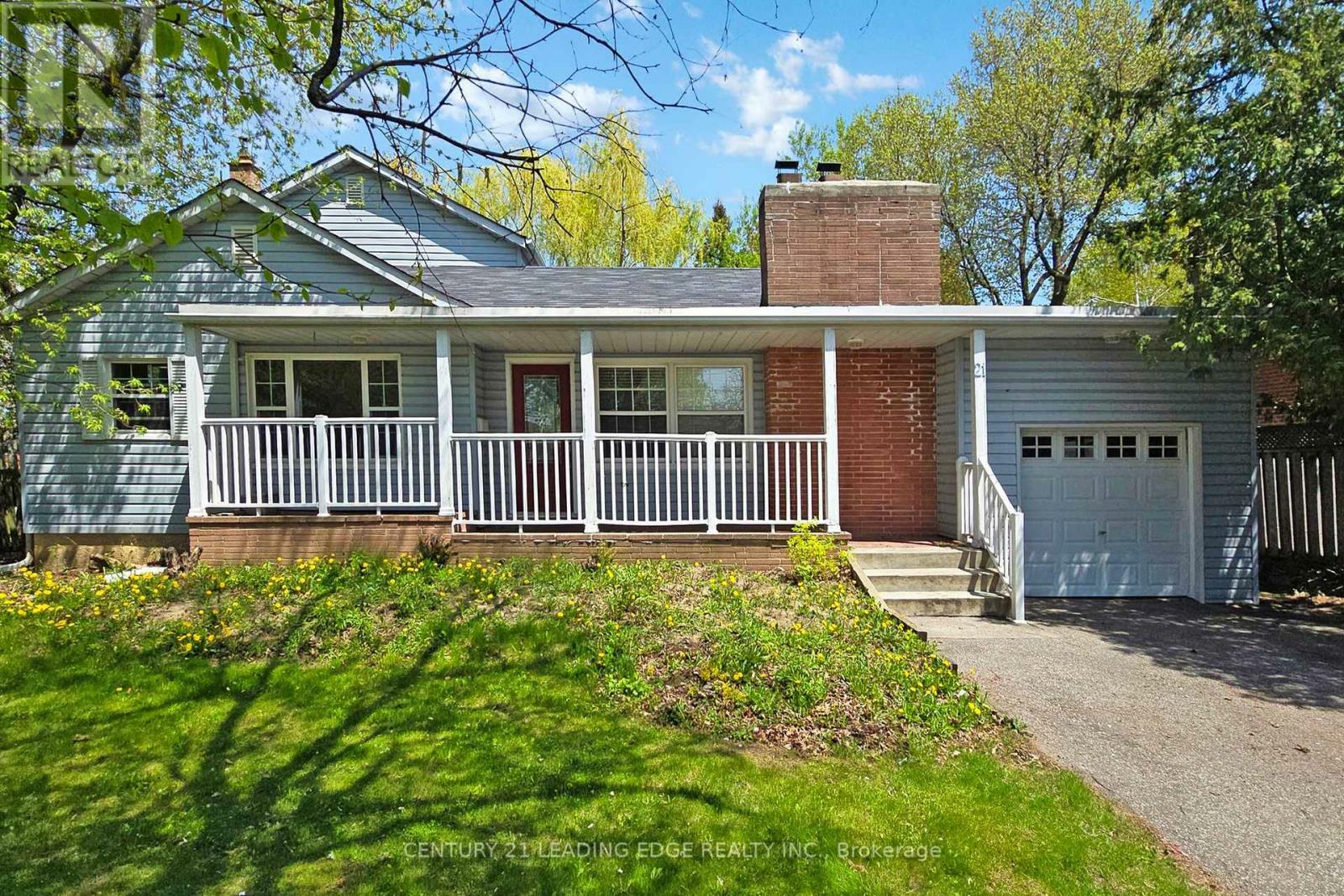 Property Photo: 21A Wexford Boulevard ON M1R 1K9